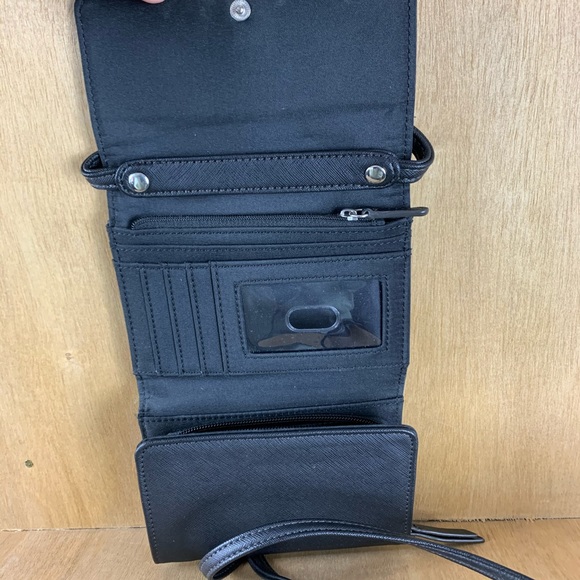 Liz Claiborne Small Black CrossBody - Picture 3 of 5